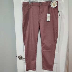 NWT Curve Appeal Grape Shake Minimalist Jegging in Size 16